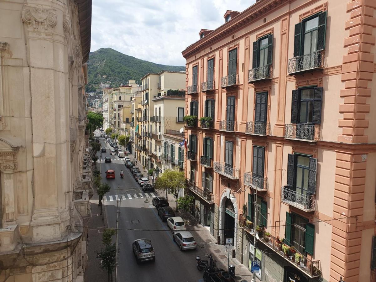 Papiro Blu Lägenhet Salerno Exteriör bild